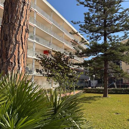 Apartamentos Hesperia Palmyra Salou Bagian luar foto